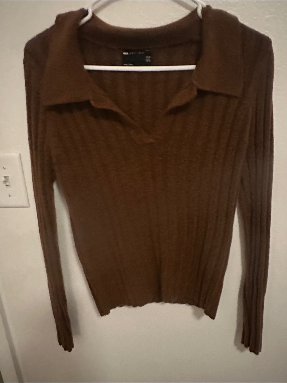 CROCS Brown Ribbed Collared V‑Neck Sweater